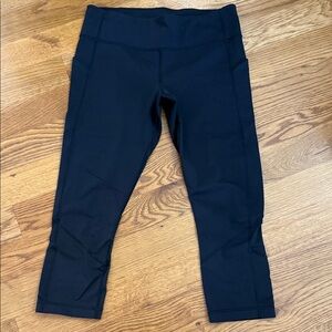 Lululemon Black High Rise Cropped Leggings Size 10 Pockets Athleisure